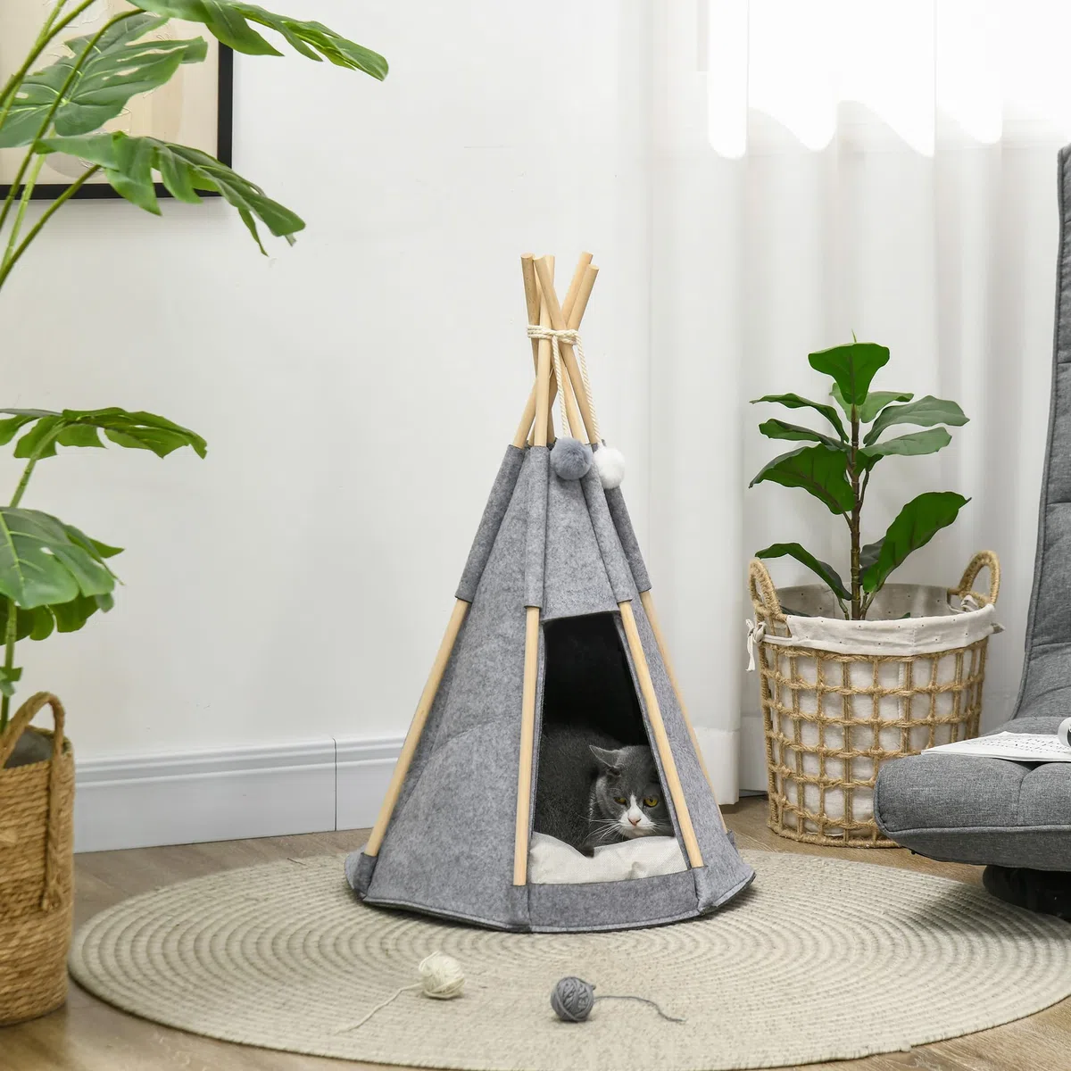 PawHut Tente tipi pour Animaux - Teepee Chat ou Chien - Coussin épais Grand Confort 2 Pompons Inclus - Maison Niche pour Chat Structure Bois de pin Feutrine Peluche Gris