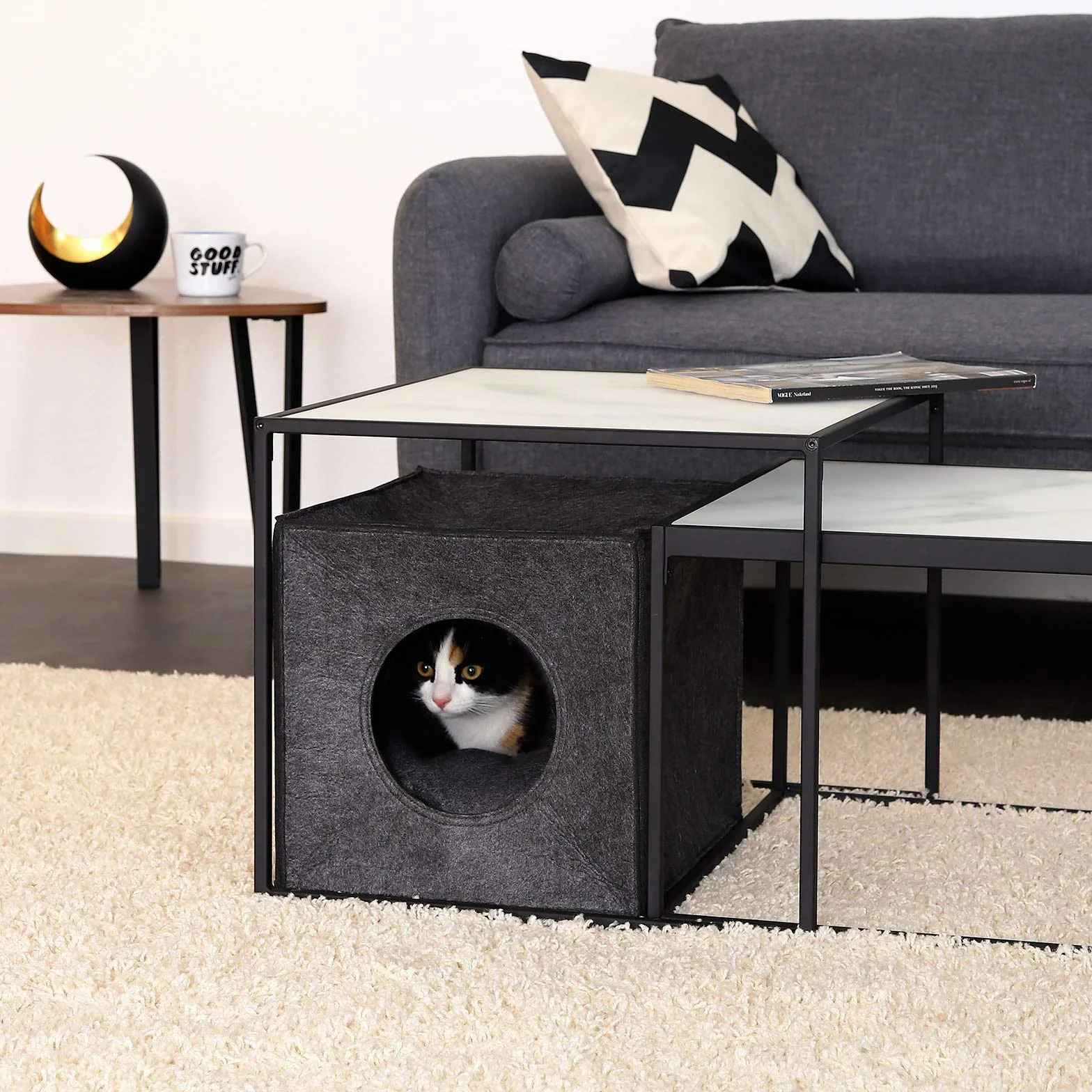 lionto Caverne pour Chats en Feutre Robuste adaptée aux systèmes de rayonnage, 33x37x33 cm, lit pour Chats Pliable en Forme de Cube, Niche avec Coussin Confortable, Gris foncé