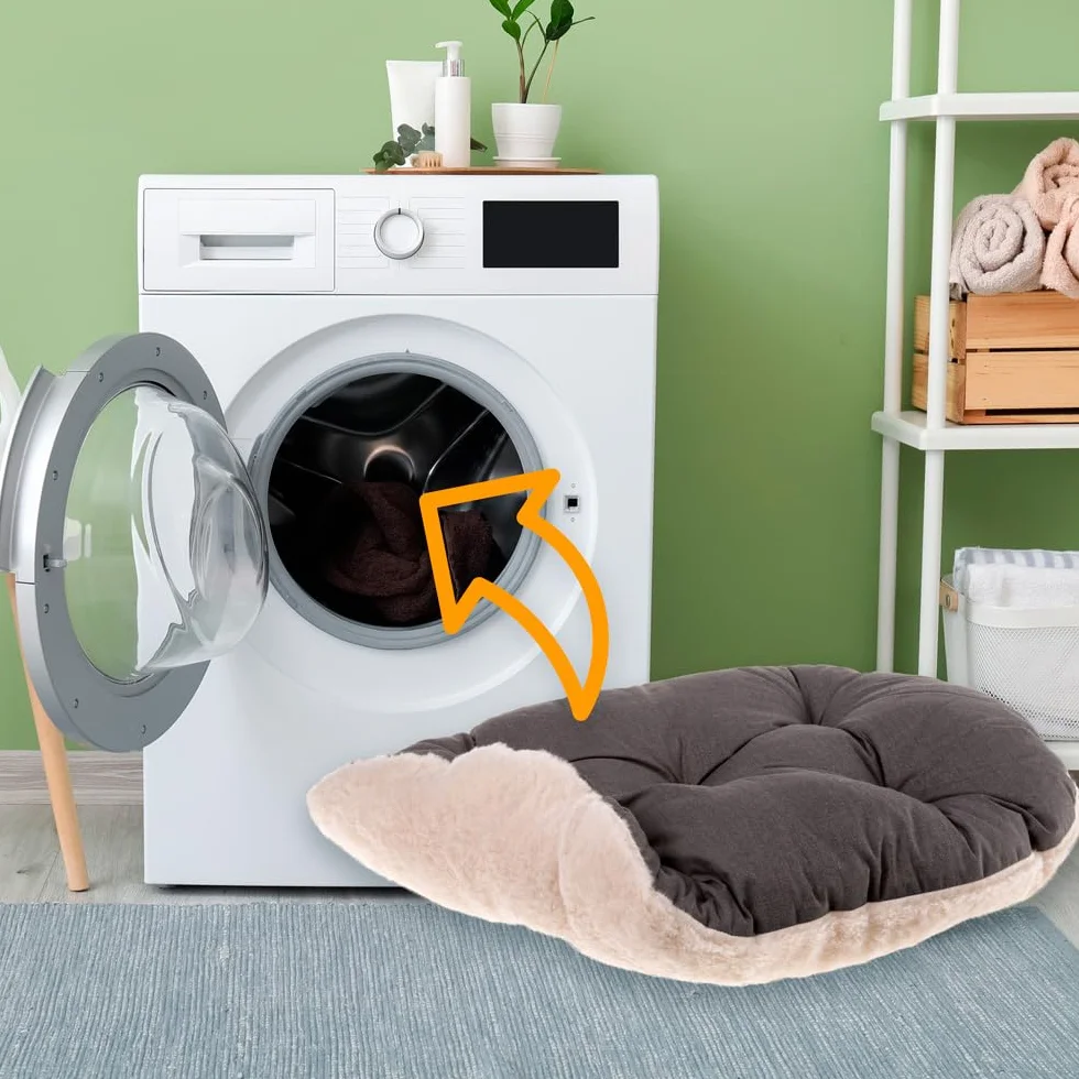 Ferplast Panier Chien Coussin pour Chiens, Lavable, Tapis pour Niches et Voitures, en Coton avec Rembourrage Doux, 78 x 50 CCM. Marron
