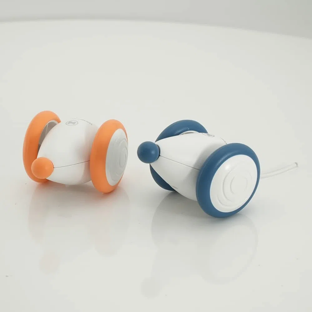 INF Souris jouet électrique pour chat, souris jouet pour chat avec câble USB, souris jouet interactive avec queue lumineuse