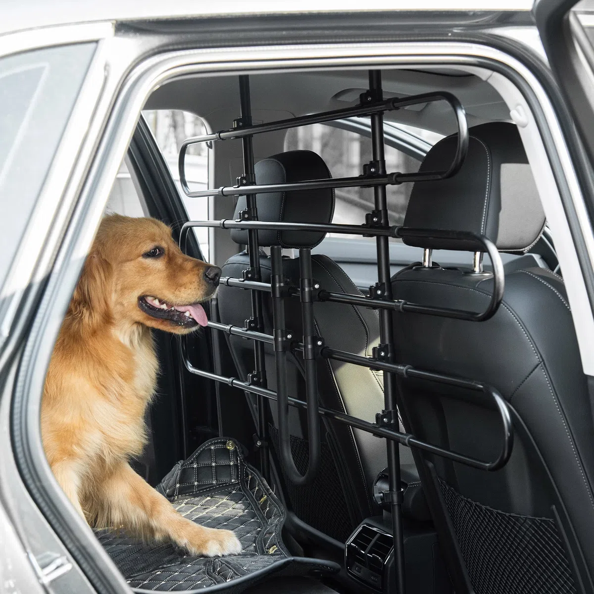 PawHut Grille de séparation Voiture pour Chien réglable, Largeur : 87-135 cm, Hauteur : 85-120 cm, barrière de sécurité Universelle en Acier, pour Coffre de Voiture pour Chien, Noir