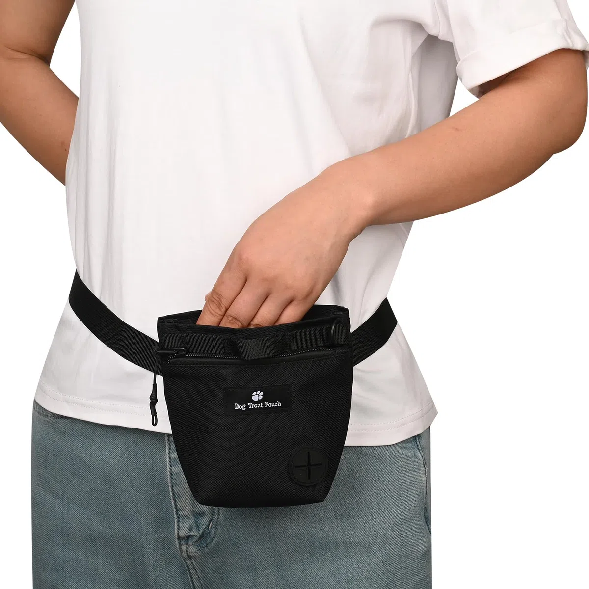 Sac de Dressage pour Chien avec Fermeture à Pression magnétique, Sac Banane pour Dressage d'animaux de Compagnie en Plein air, avec Support de Sac Poubelle (Noir)